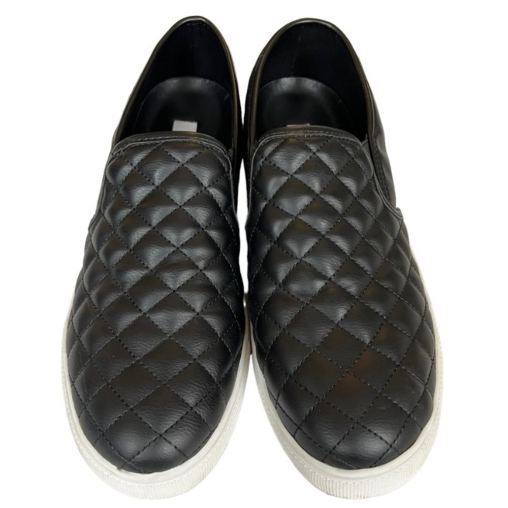 Steve Madden Casual Quilted Flats NWOT